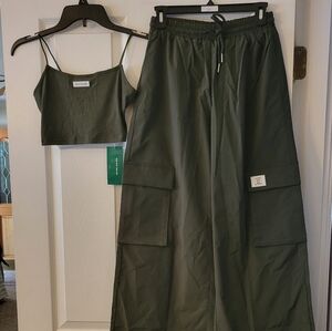 SHEIN Olive Green Logo EZwear  Two-Piece Set Size: S